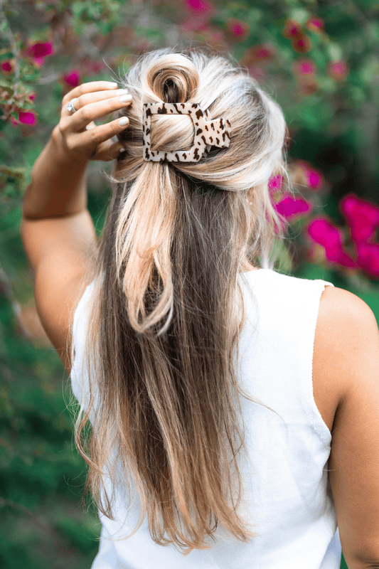 Blonde Tortoise Large Flat Square Hair Clip